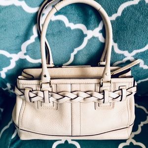 Cute white Coach bag 💕
